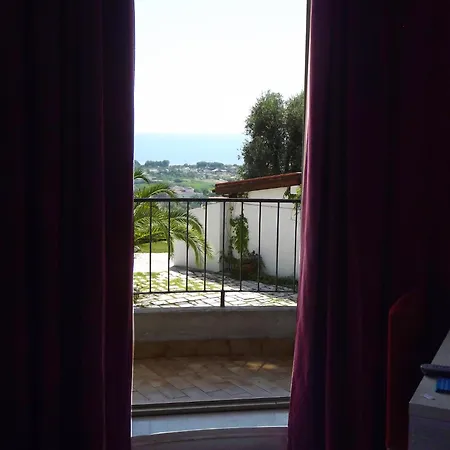 Residenza Collina Dei Pini 4*