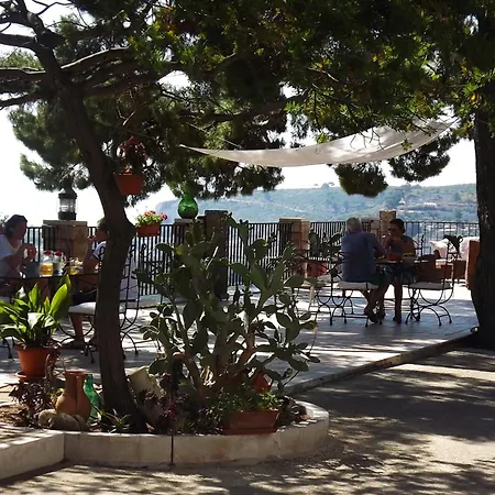 Residenza Collina Dei Pini Aparthotel 4*