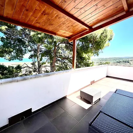 Residenza Collina Dei Pini Aparthotel 4*