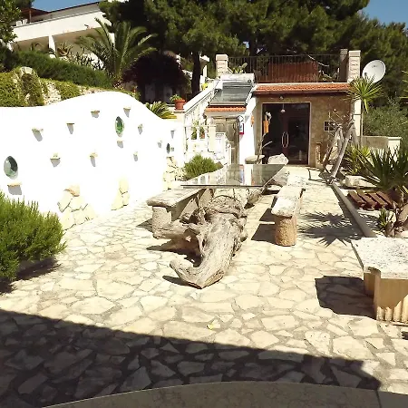 Residenza Collina Dei Pini Aparthotel