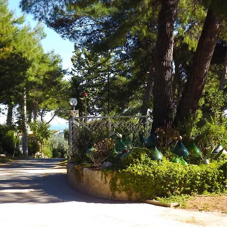 Residenza Collina Dei Pini Aparthotel 4*