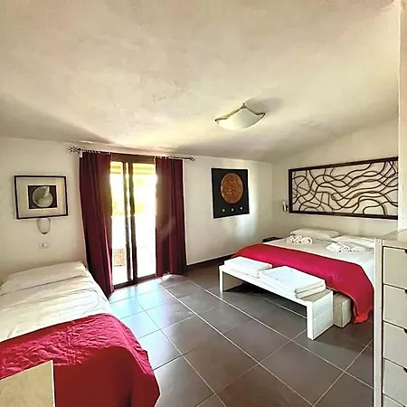 Ξενοδοχείο με διαμερίσματα Residenza Collina Dei Pini Βιέστε