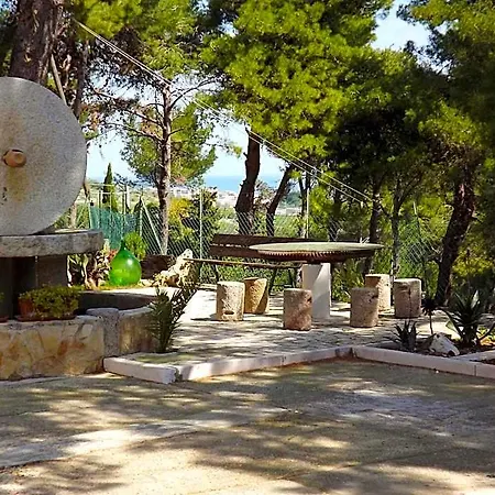 Residenza Collina Dei Pini Aparthotel