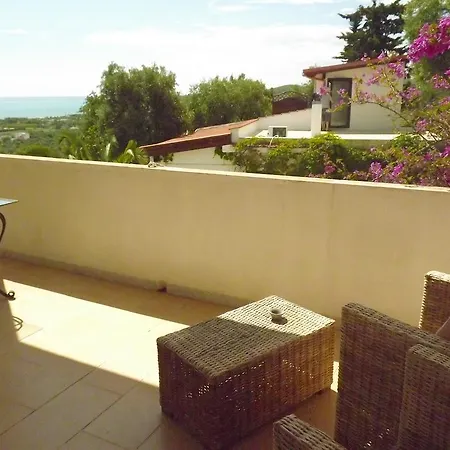 Lägenhetshotell Residenza Collina Dei Pini