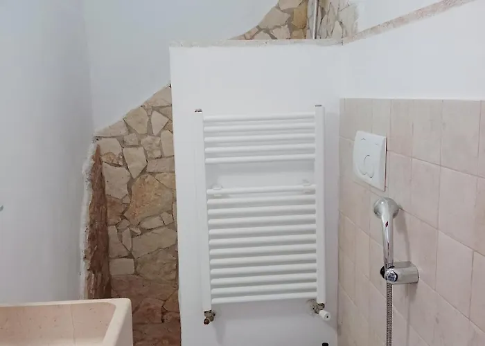 Residenza Collina Dei Pini מלון דירות ויאסטה