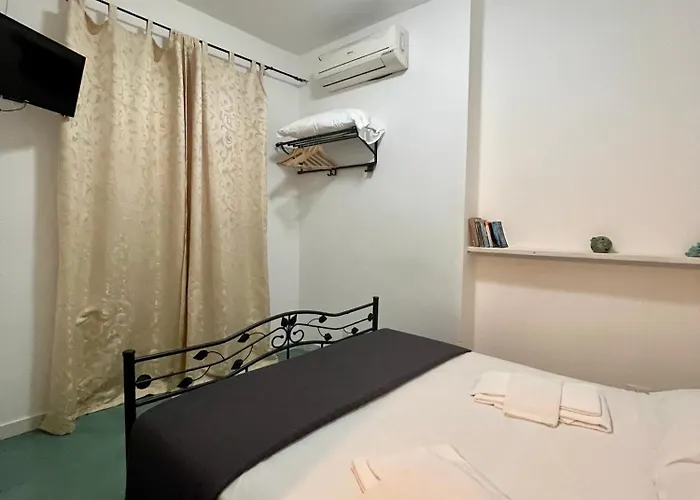 Residenza Collina Dei Pini ויאסטה