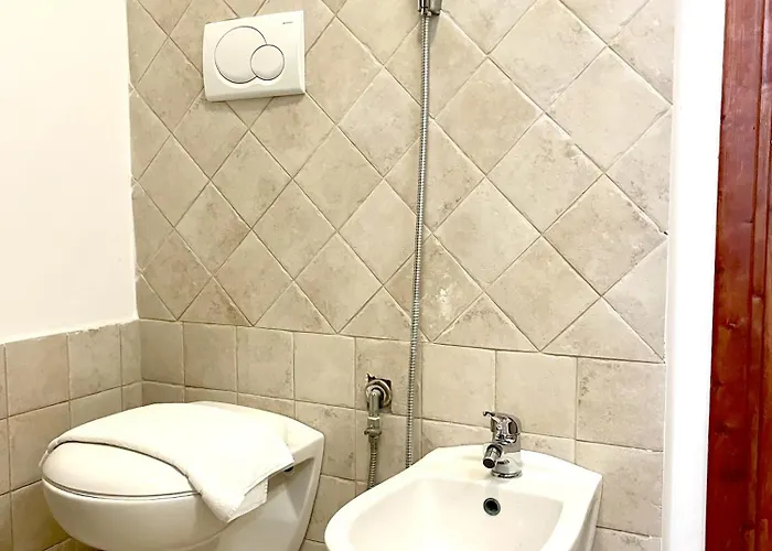 Residenza Collina Dei Pini מלון דירות 4*