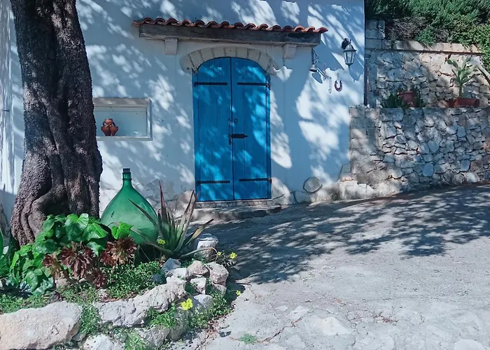 מלון דירות Residenza Collina Dei Pini 4*