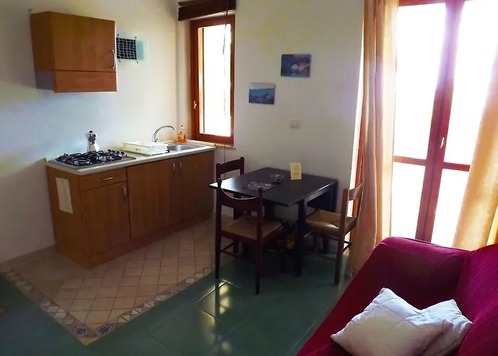 Residenza Collina Dei Pini מלון דירות 4*