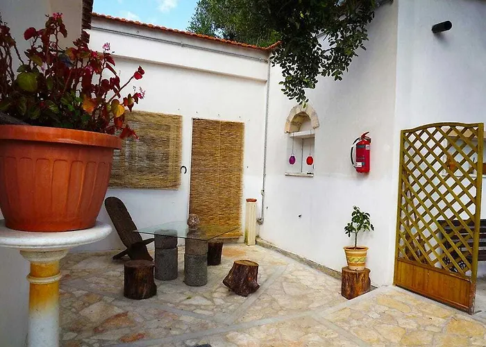 Residenza Collina Dei Pini מלון דירות ויאסטה